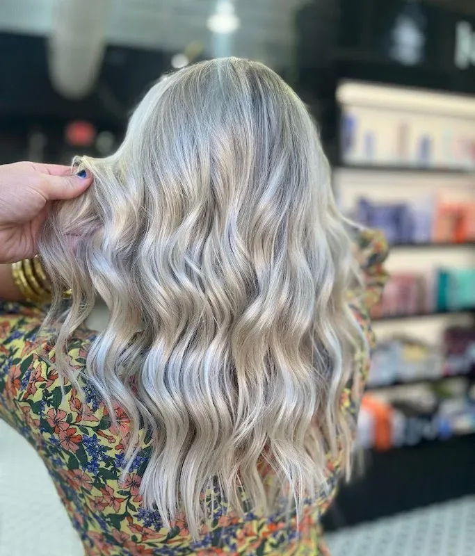 LARGO — Hair salon in Charleston